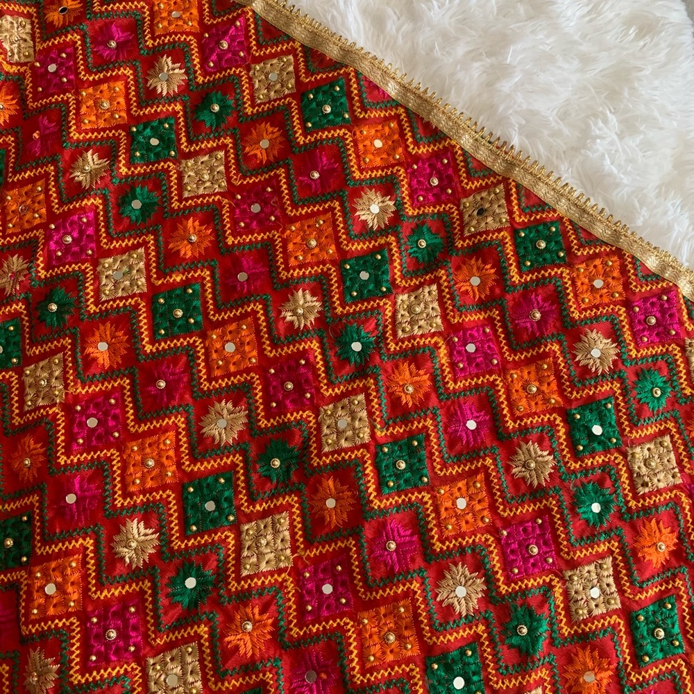 Traditional Phullkari/Duppata